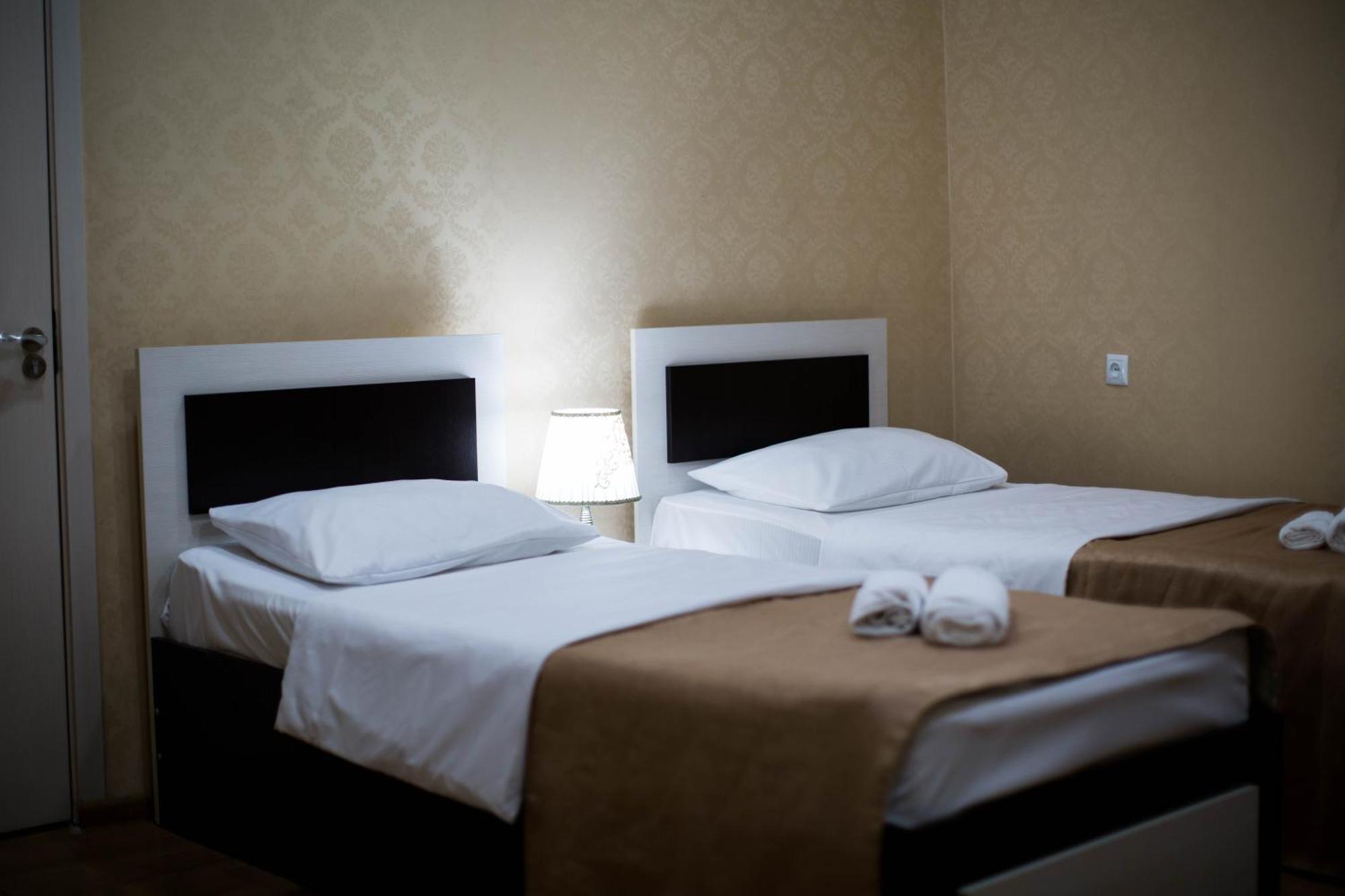 Hotel Care Inn Tiflis Exterior foto