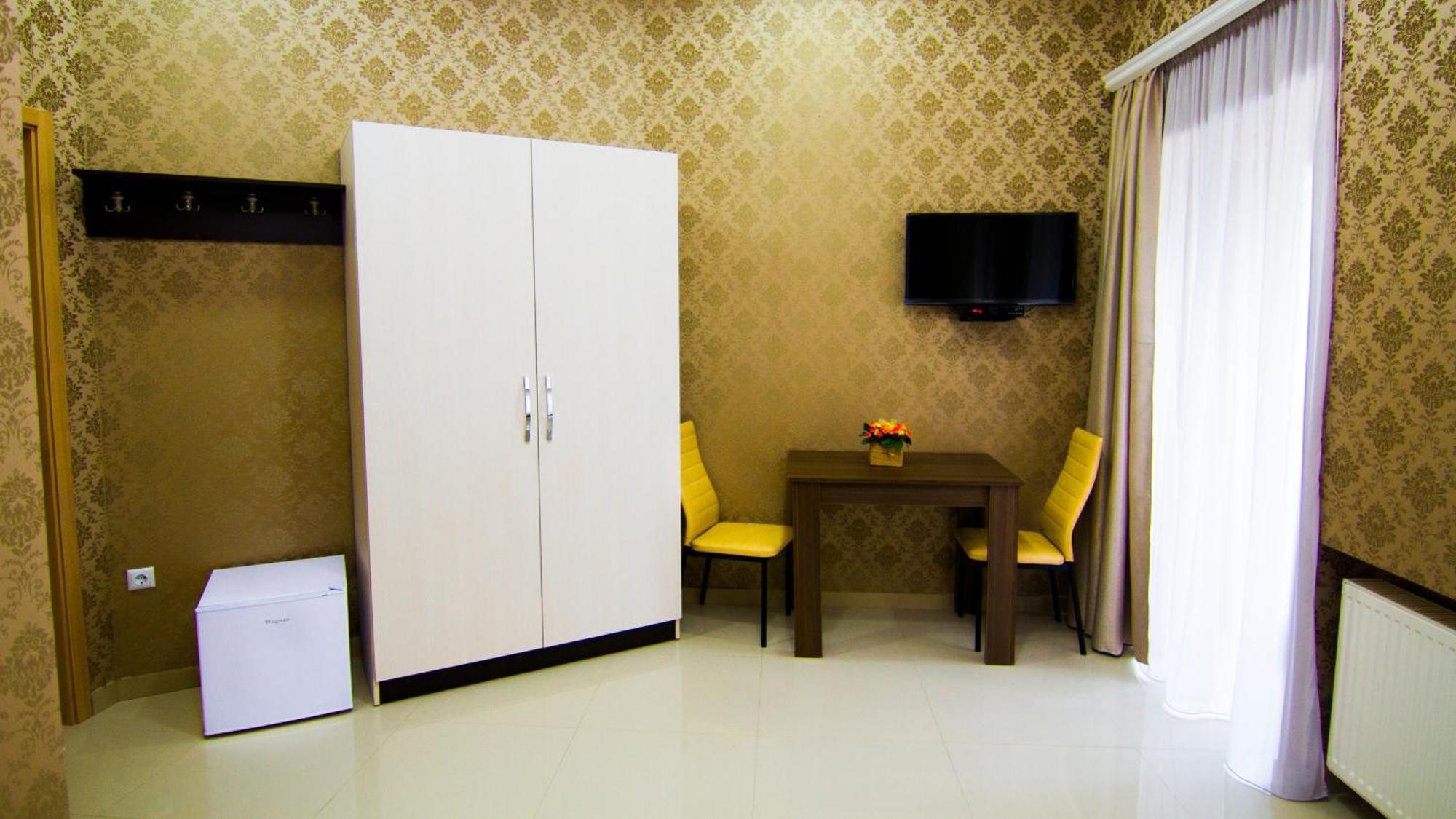 Hotel Care Inn Tiflis Exterior foto