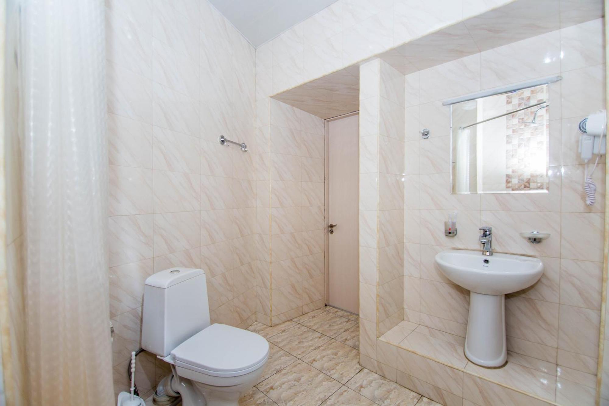 Hotel Care Inn Tiflis Exterior foto