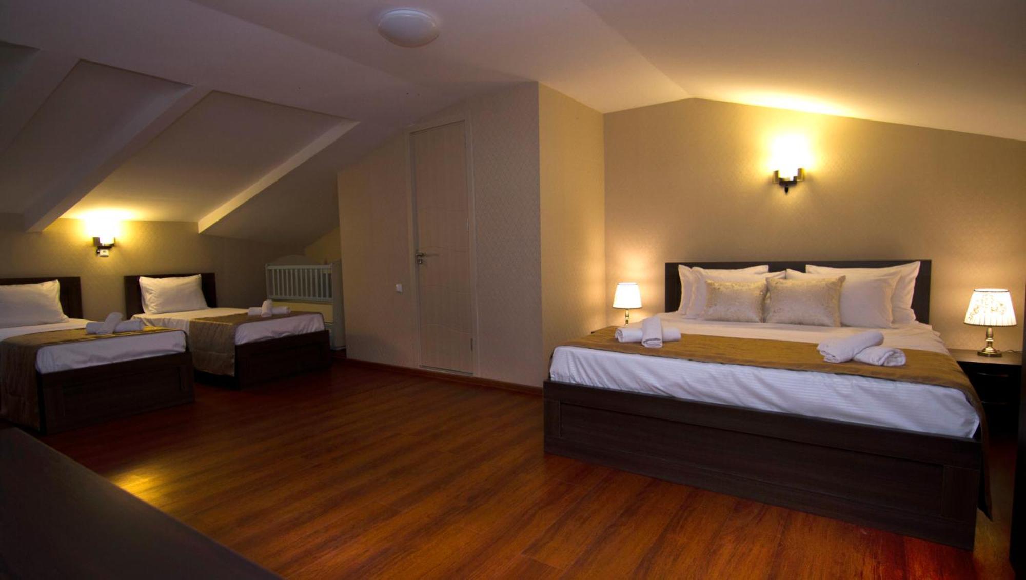 Hotel Care Inn Tiflis Exterior foto