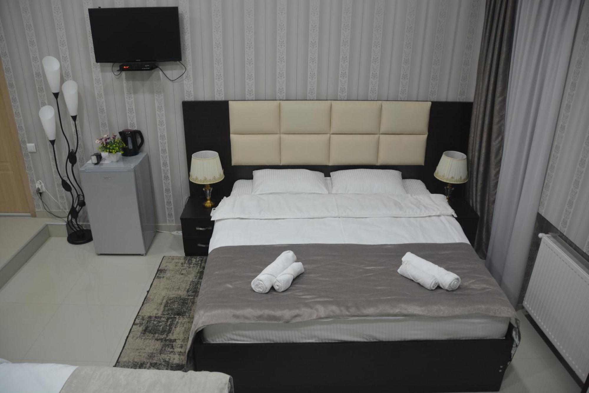 Hotel Care Inn Tiflis Exterior foto